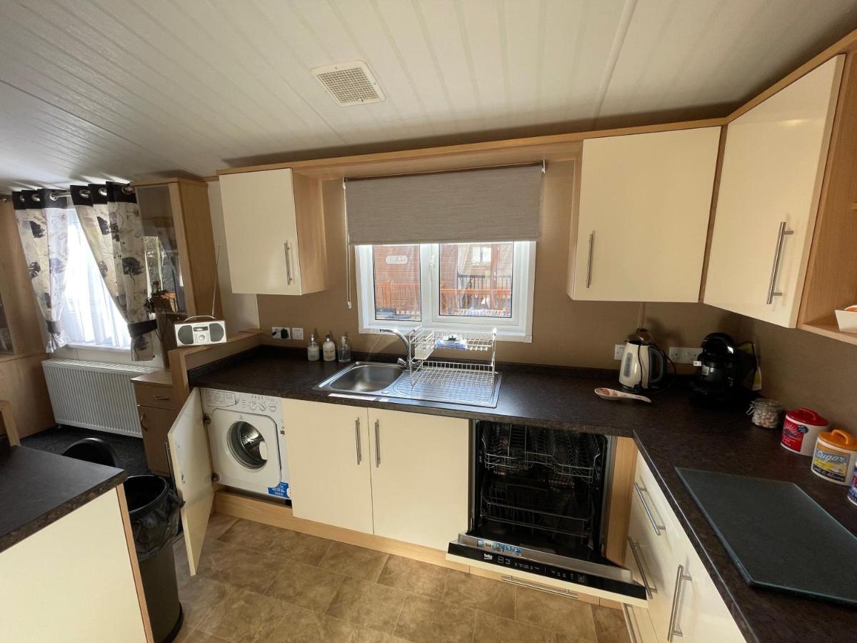 Rudd Lake Luxury Lakeside Lodge With Fishing & Hot Tub@Tattershall Exterior foto